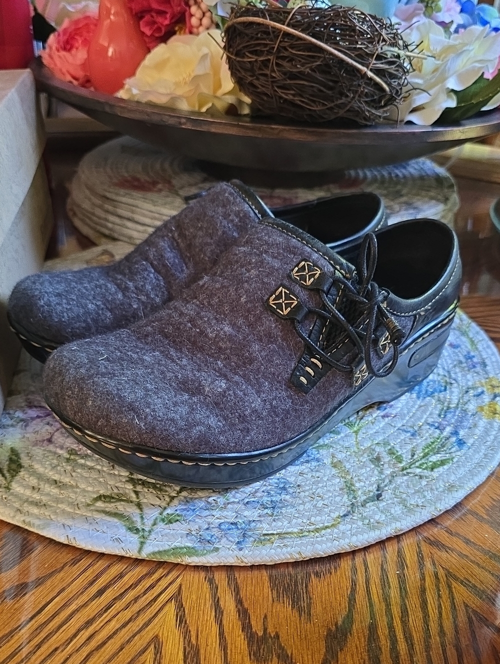 Women’s Casual Felt Slip-On Clog in Dark Gray - Picture 2 of 8